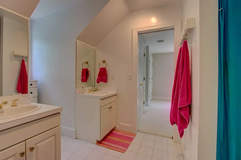 2 Penhollow Lane Hampton Falls NH 03844