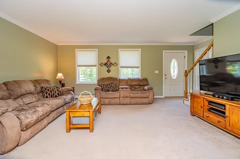 11 Addison Road Goffstown NH 03045