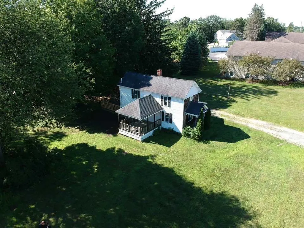 382 High Street Somersworth NH 03878