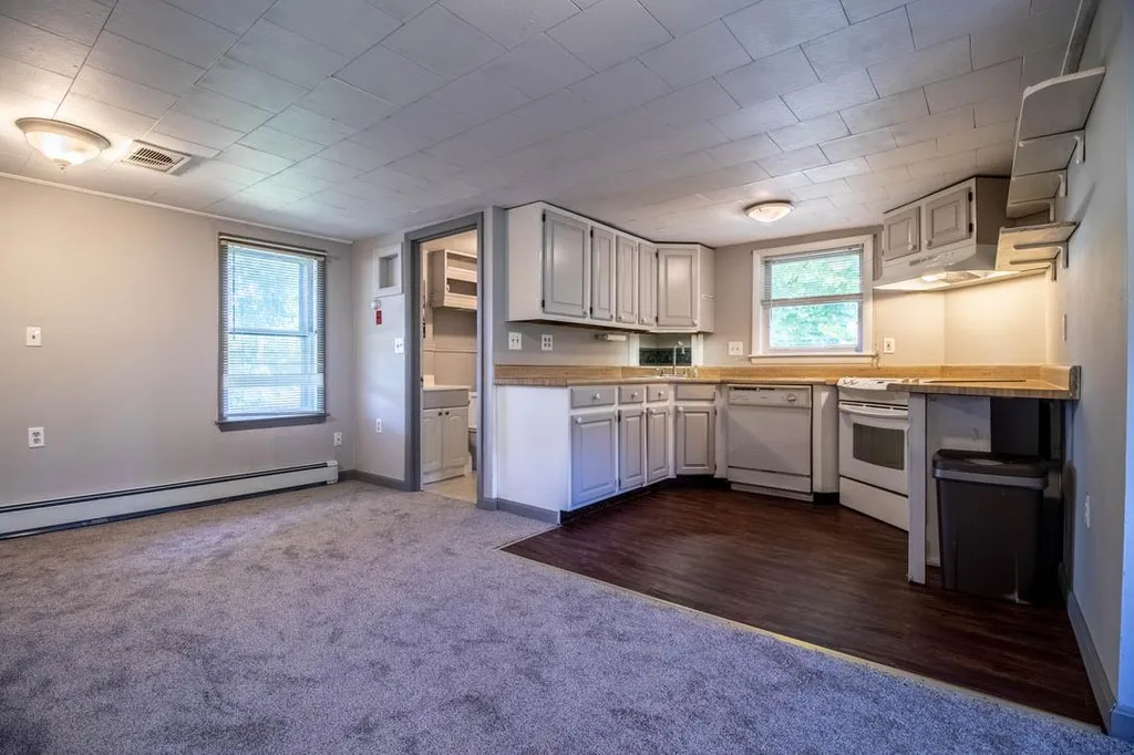 382 High Street Somersworth NH 03878