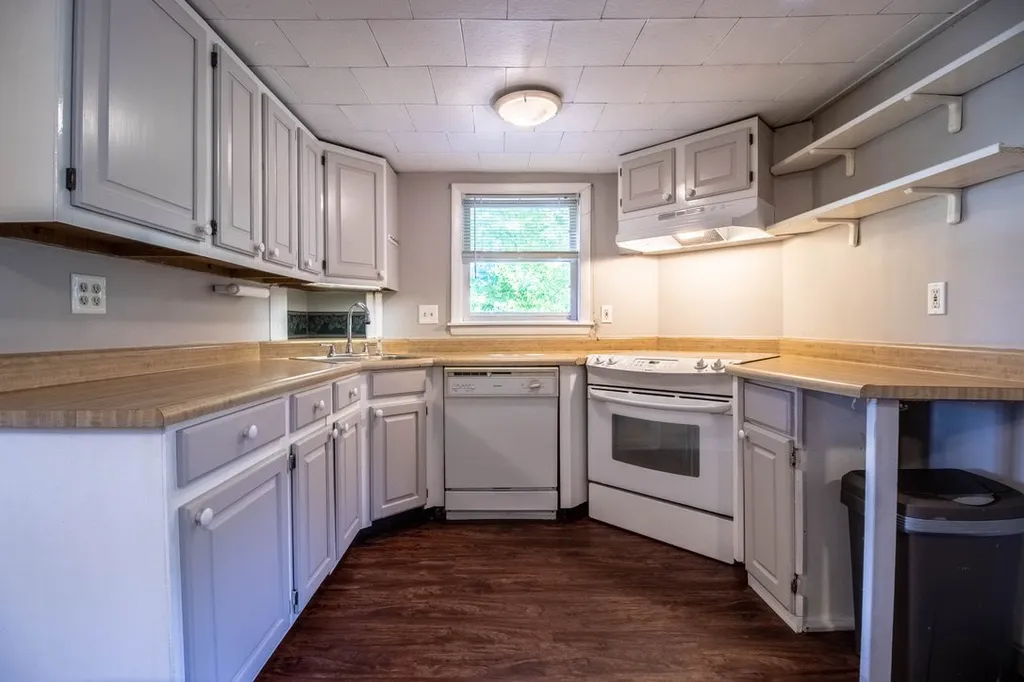 382 High Street Somersworth NH 03878