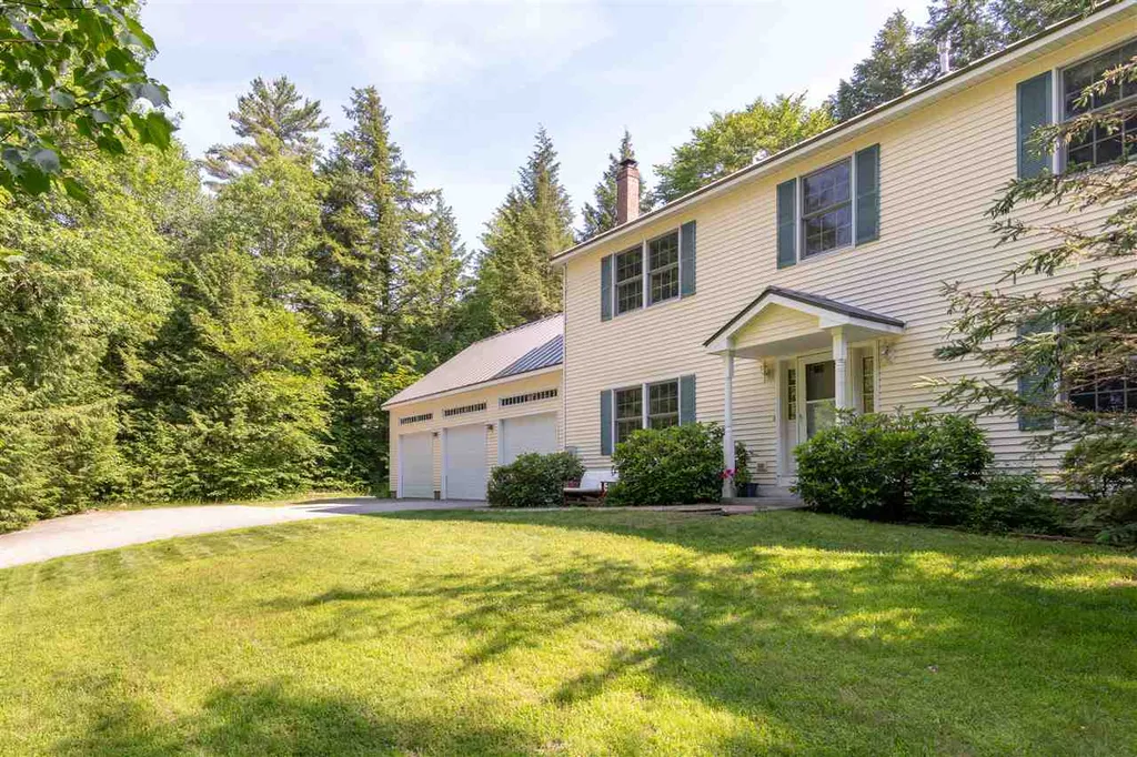 50 Lower Waldron Road Meredith NH 03253