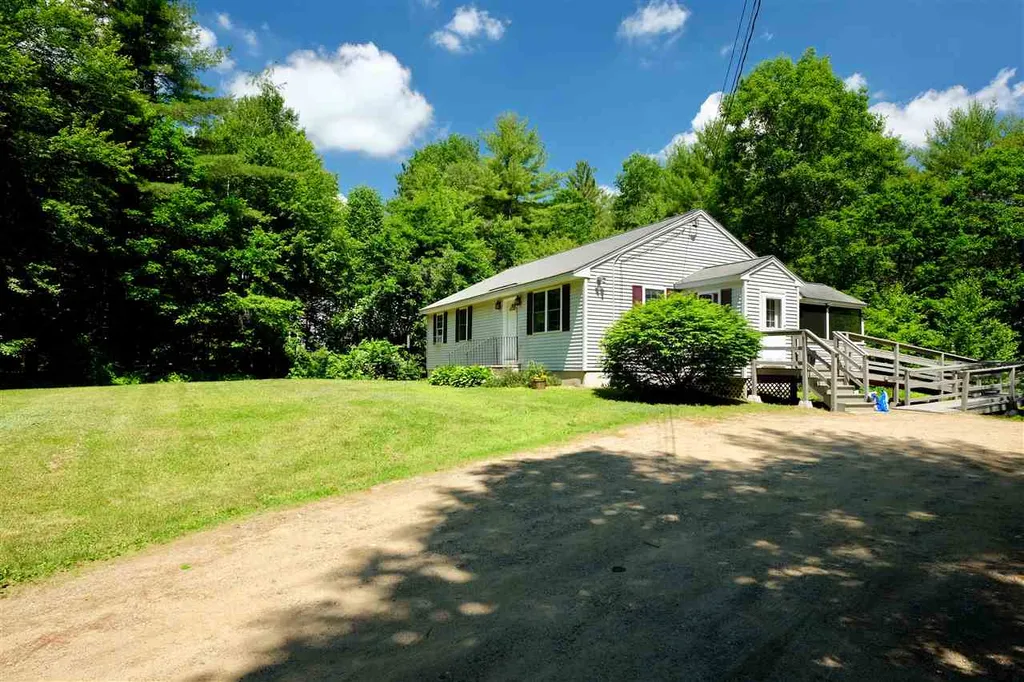 44 Pleasant Street Chichester NH 03258