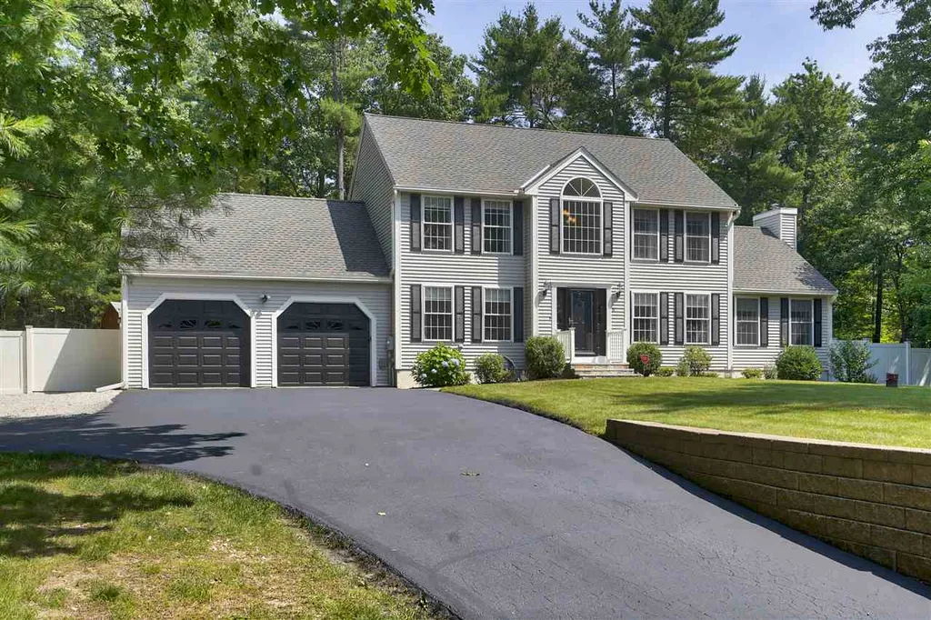 6 Paradise Lane Hudson NH 03051