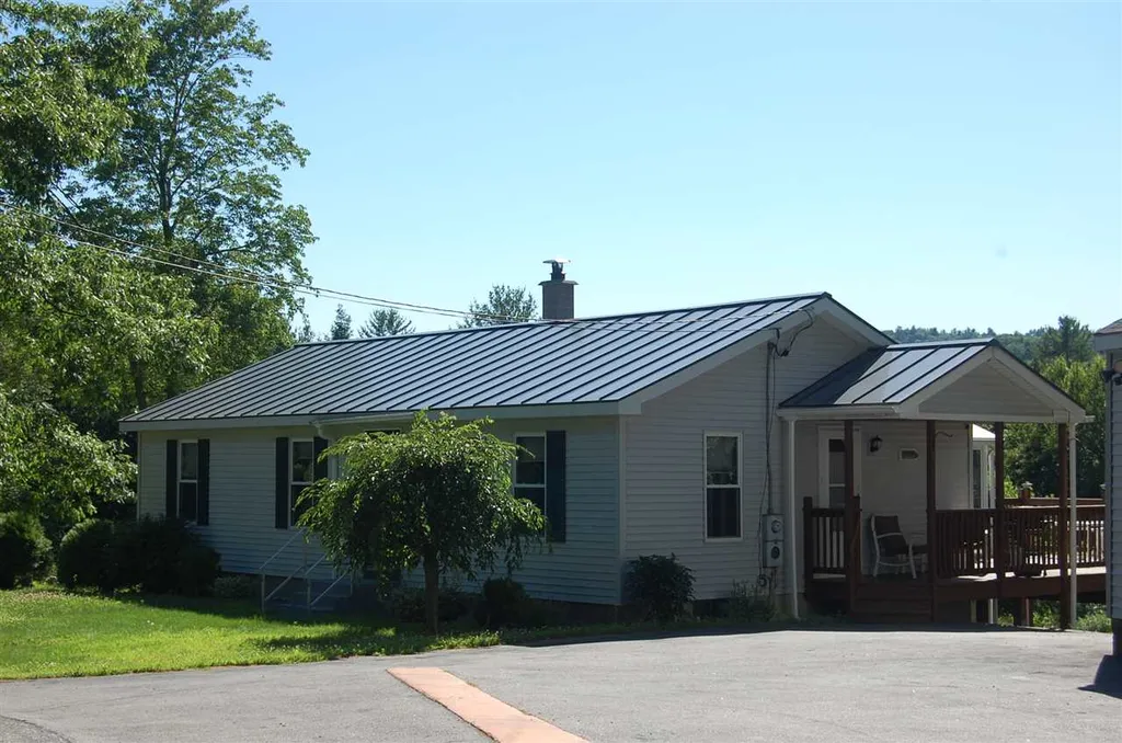 62 Oak Circle Winchester NH 03470