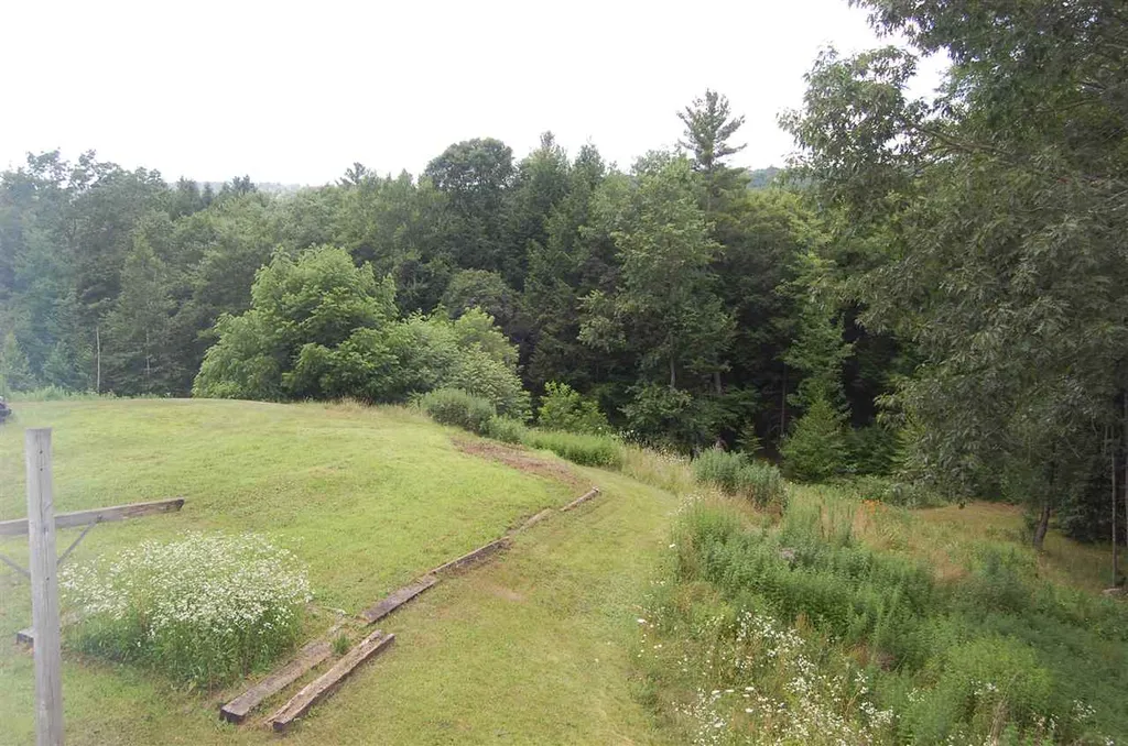 62 Oak Circle Winchester NH 03470