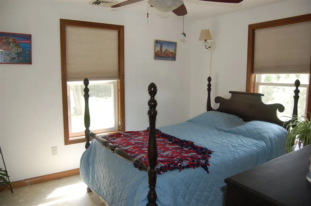 62 Oak Circle Winchester NH 03470