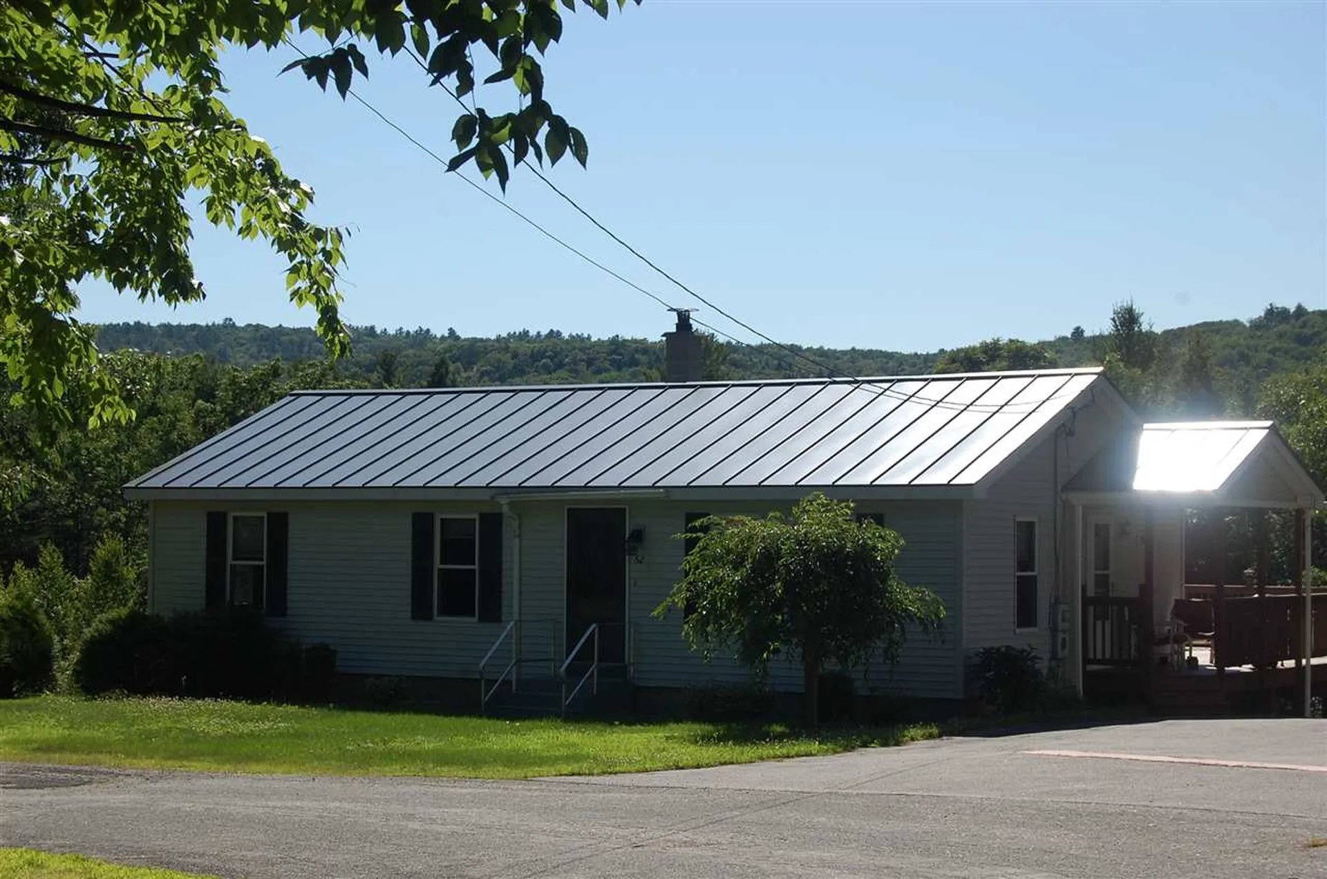 62 Oak Circle Winchester NH 03470