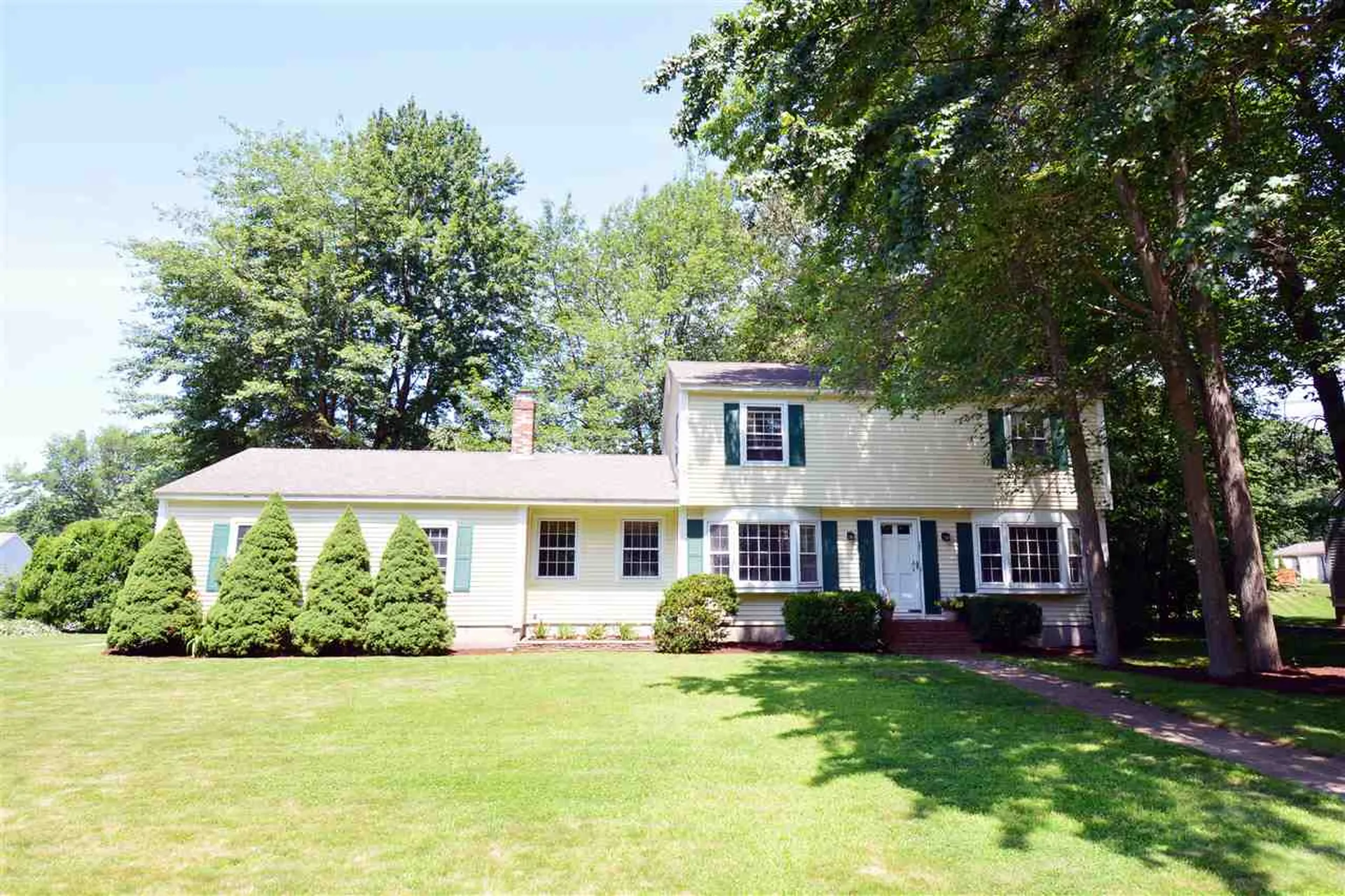 27 Sweetbriar Lane Hampton NH 03842