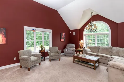 6 Fresian Lane Rochester NH 03867