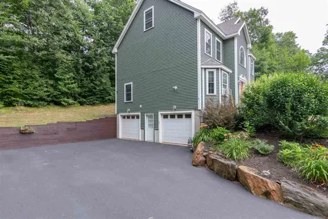 6 Fresian Lane Rochester NH 03867