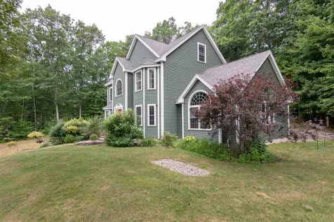 6 Fresian Lane Rochester NH 03867