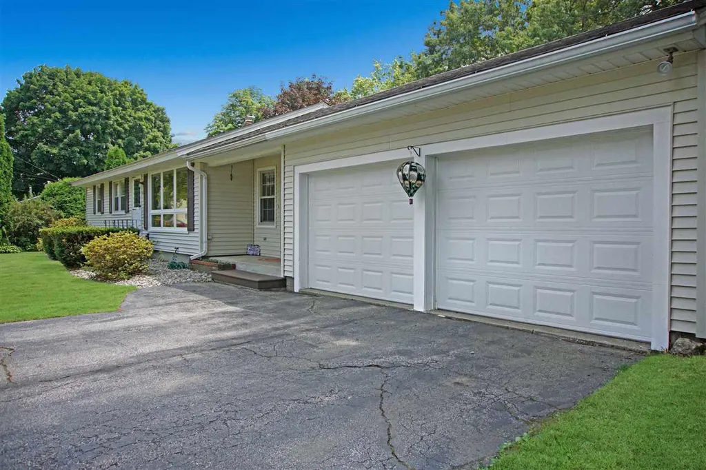 112 Farmer Street Manchester NH 03104