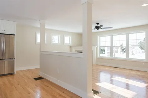 23 Kendall Lane Raymond NH 03077