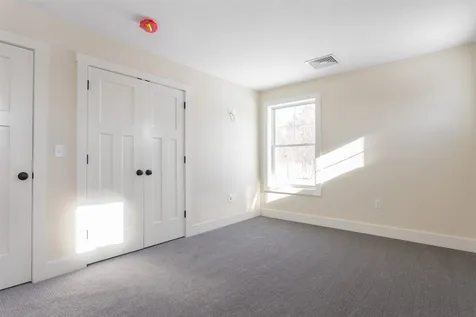 23 Kendall Lane Raymond NH 03077