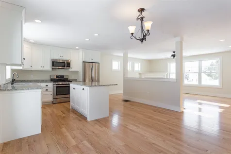 23 Kendall Lane Raymond NH 03077