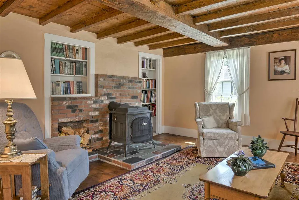 670 Old Homestead Highway Swanzey NH 03446