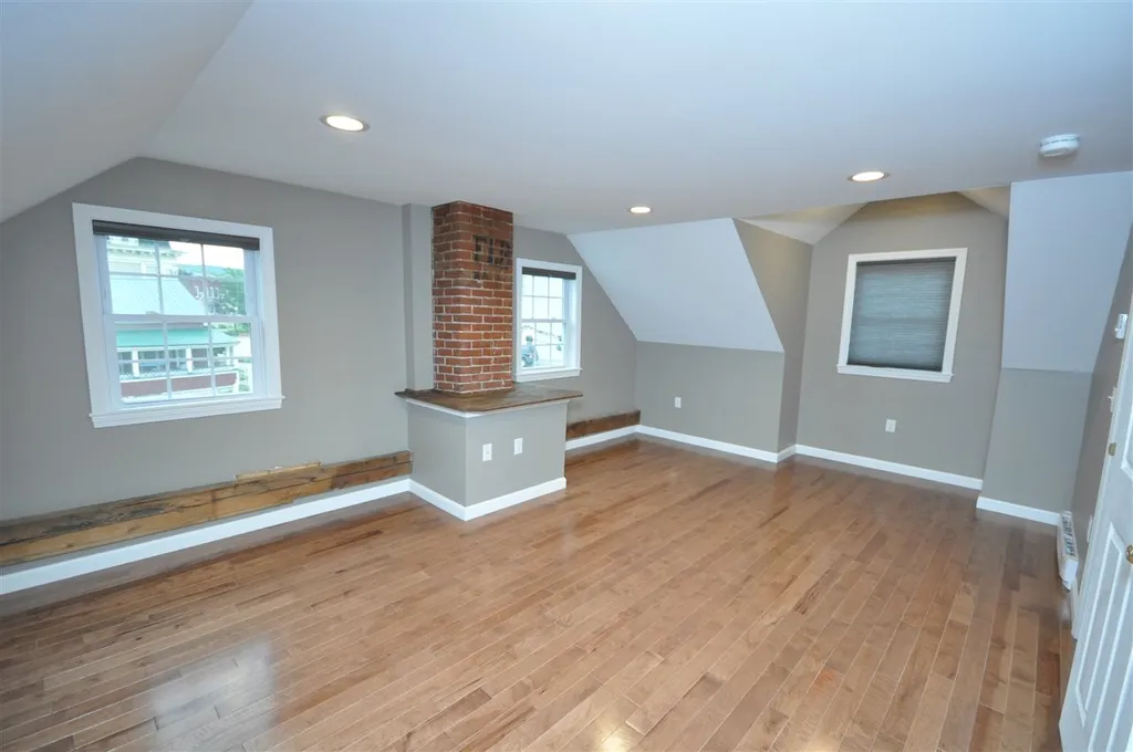 16 Central Street Bristol NH 03222