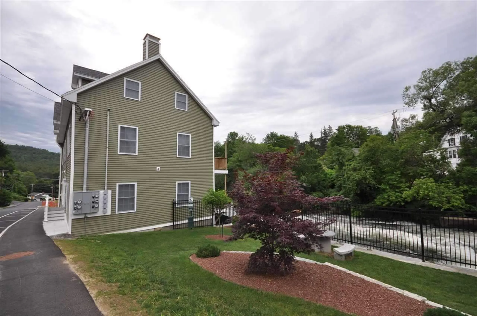 16 Central Street Bristol NH 03222