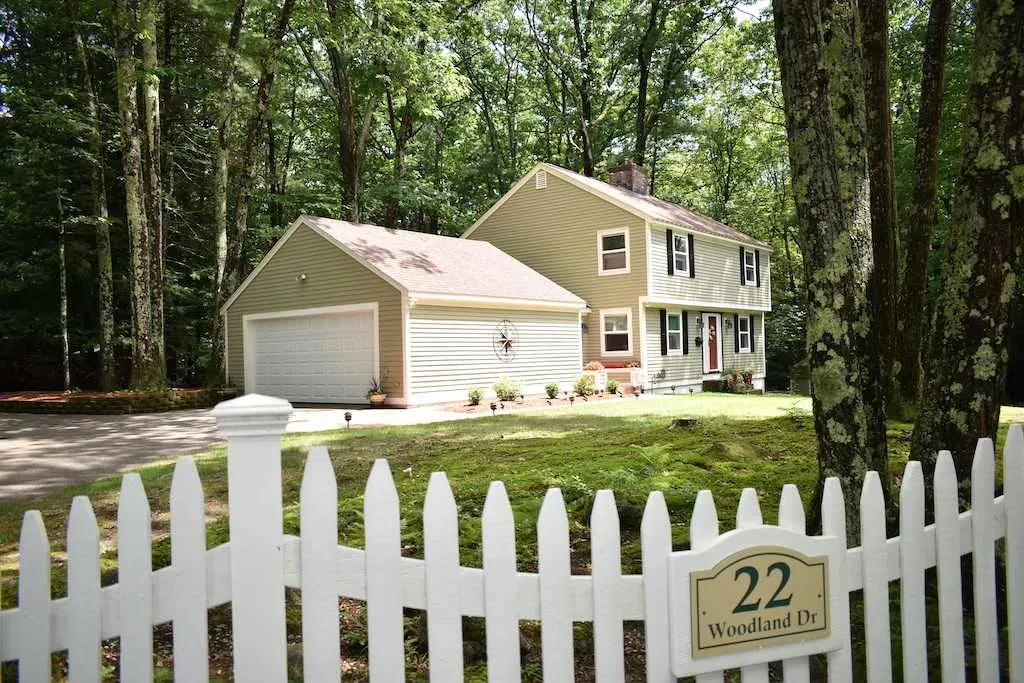 22 Woodland Drive Amherst NH 03031