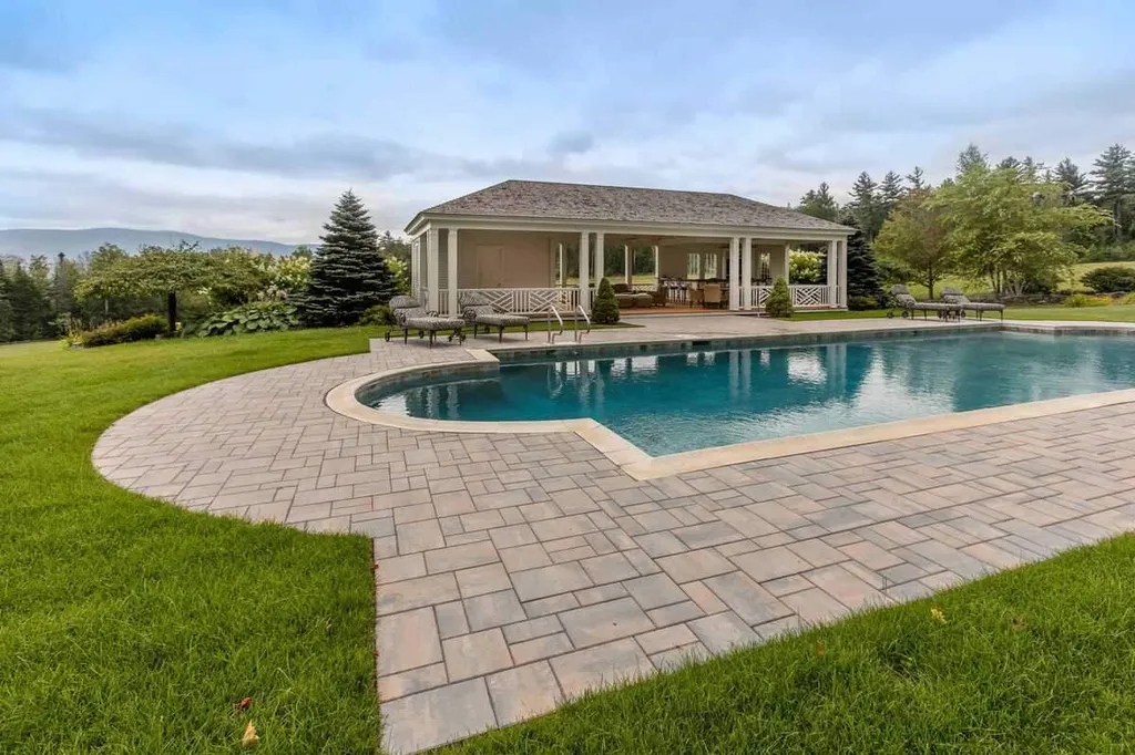 474 Horton Road Londonderry VT 05155
