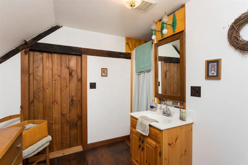 546 Ridge Road Middleton NH 03887