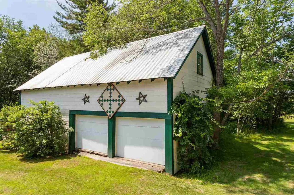 546 Ridge Road Middleton NH 03887