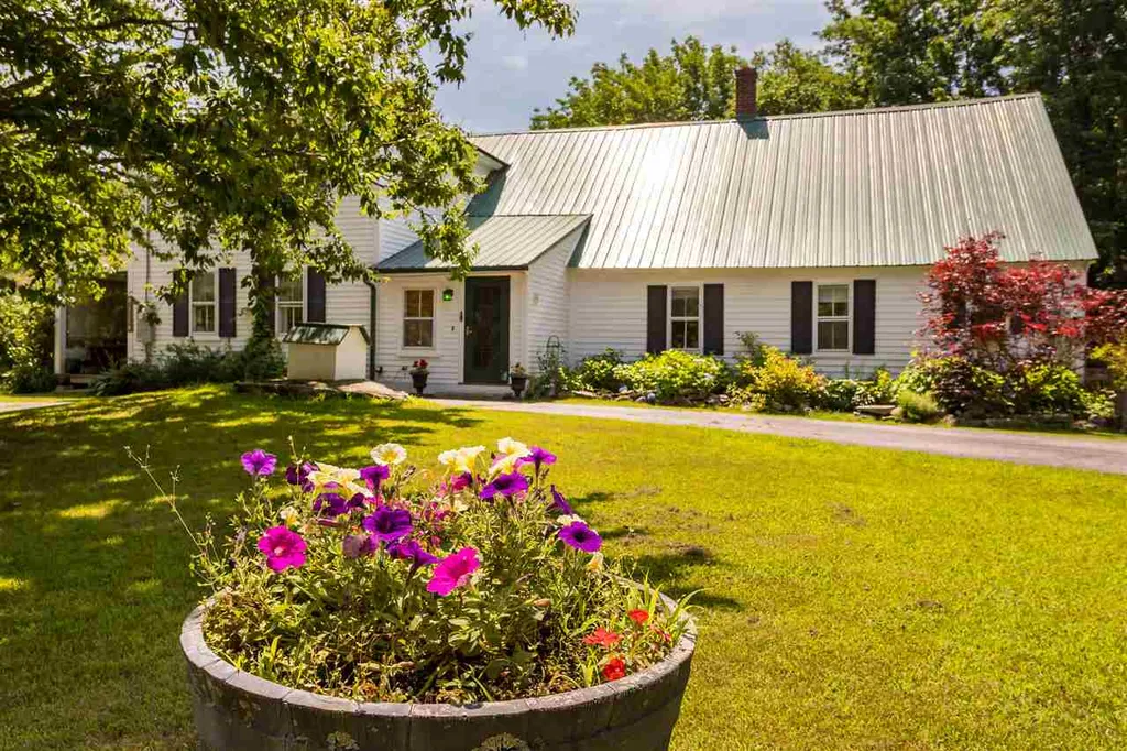 546 Ridge Road Middleton NH 03887