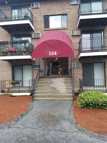 124 Mammoth Road Hooksett NH 03106