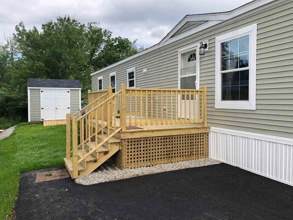31 Brookwood Drive Salem NH 03079