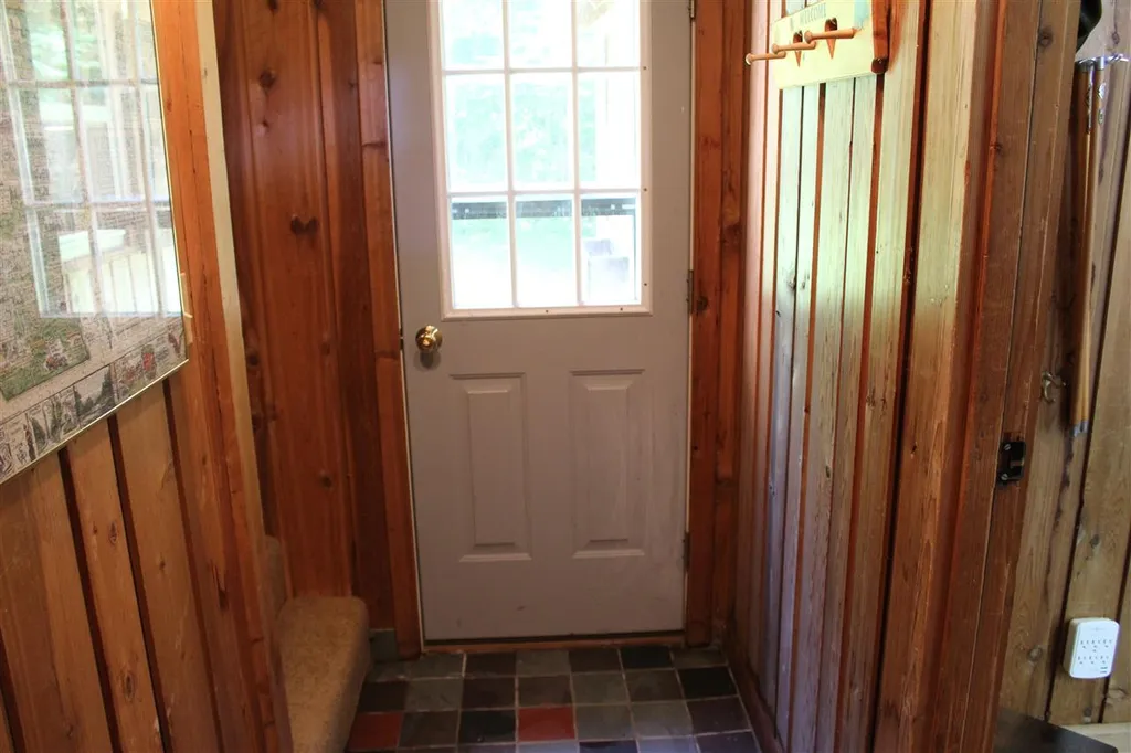 115 Brophy Lane Londonderry VT 05148