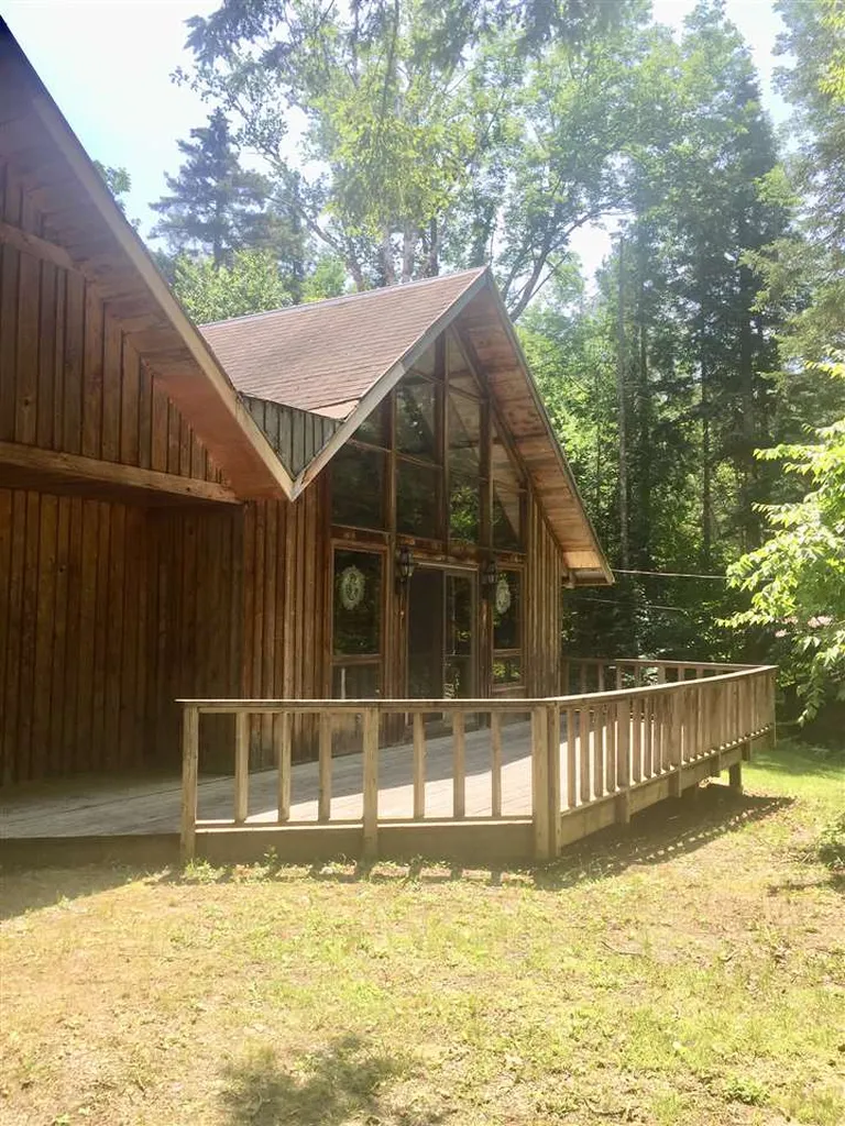 115 Brophy Lane Londonderry VT 05148