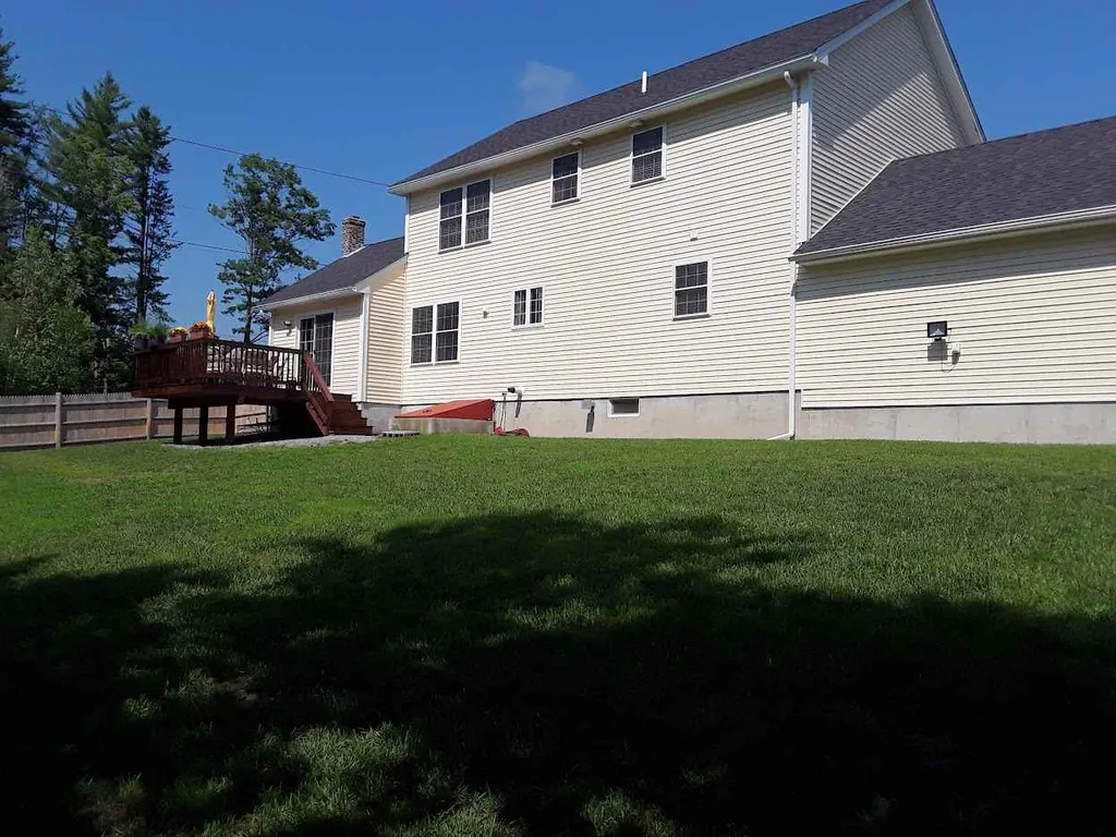 49 Hilbren Road Weare NH 03281