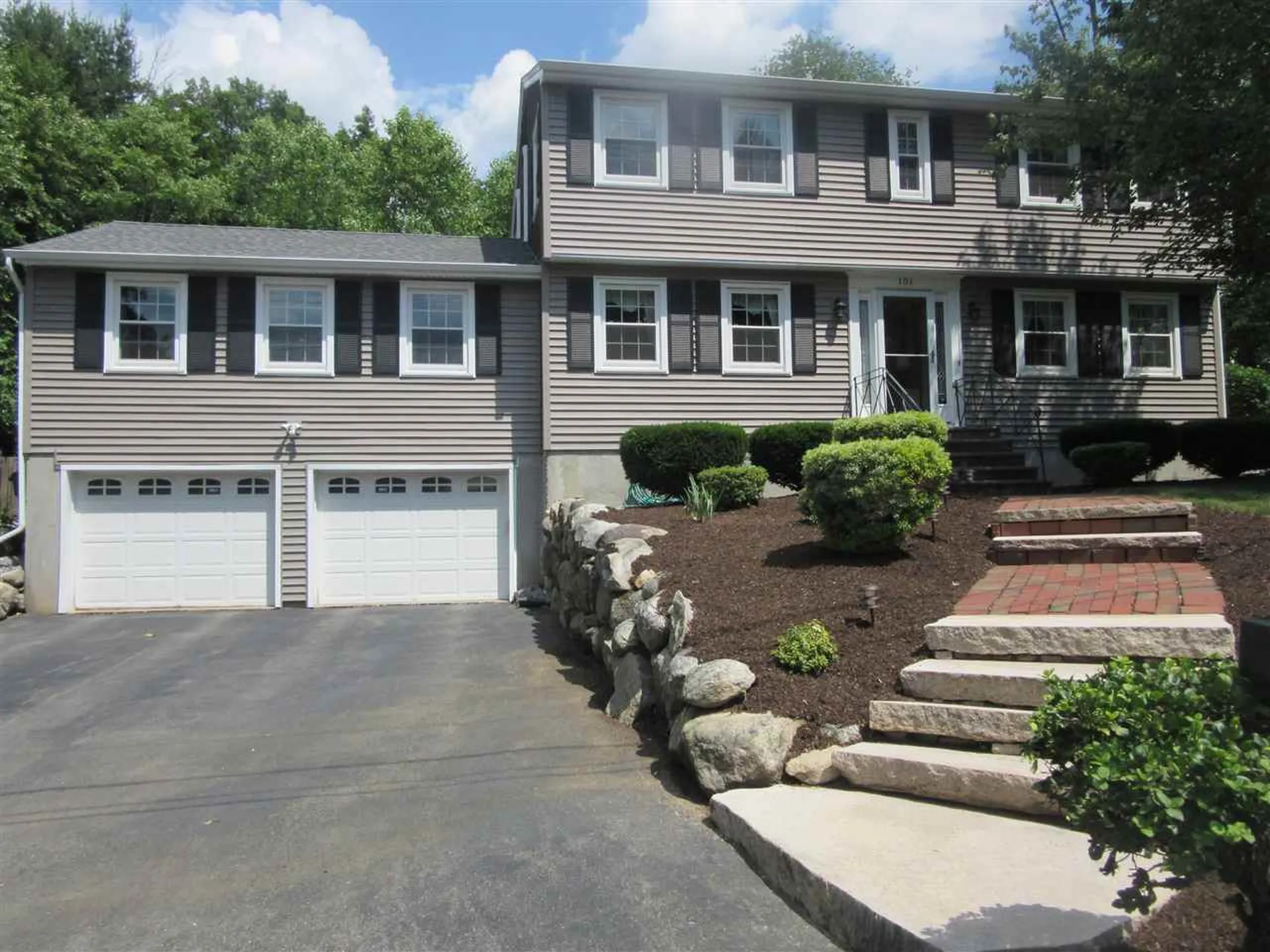 101 Magnolia Road Manchester NH 03104-1607