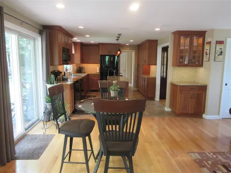 101 Magnolia Road Manchester NH 03104-1607