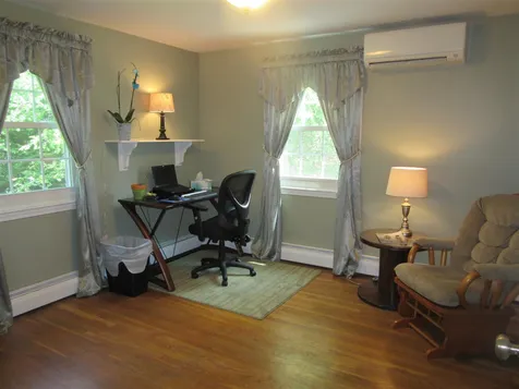 101 Magnolia Road Manchester NH 03104-1607