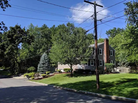 101 Magnolia Road Manchester NH 03104-1607