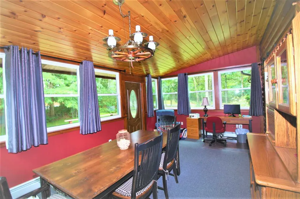 110 N Shore Road Derry NH 03038
