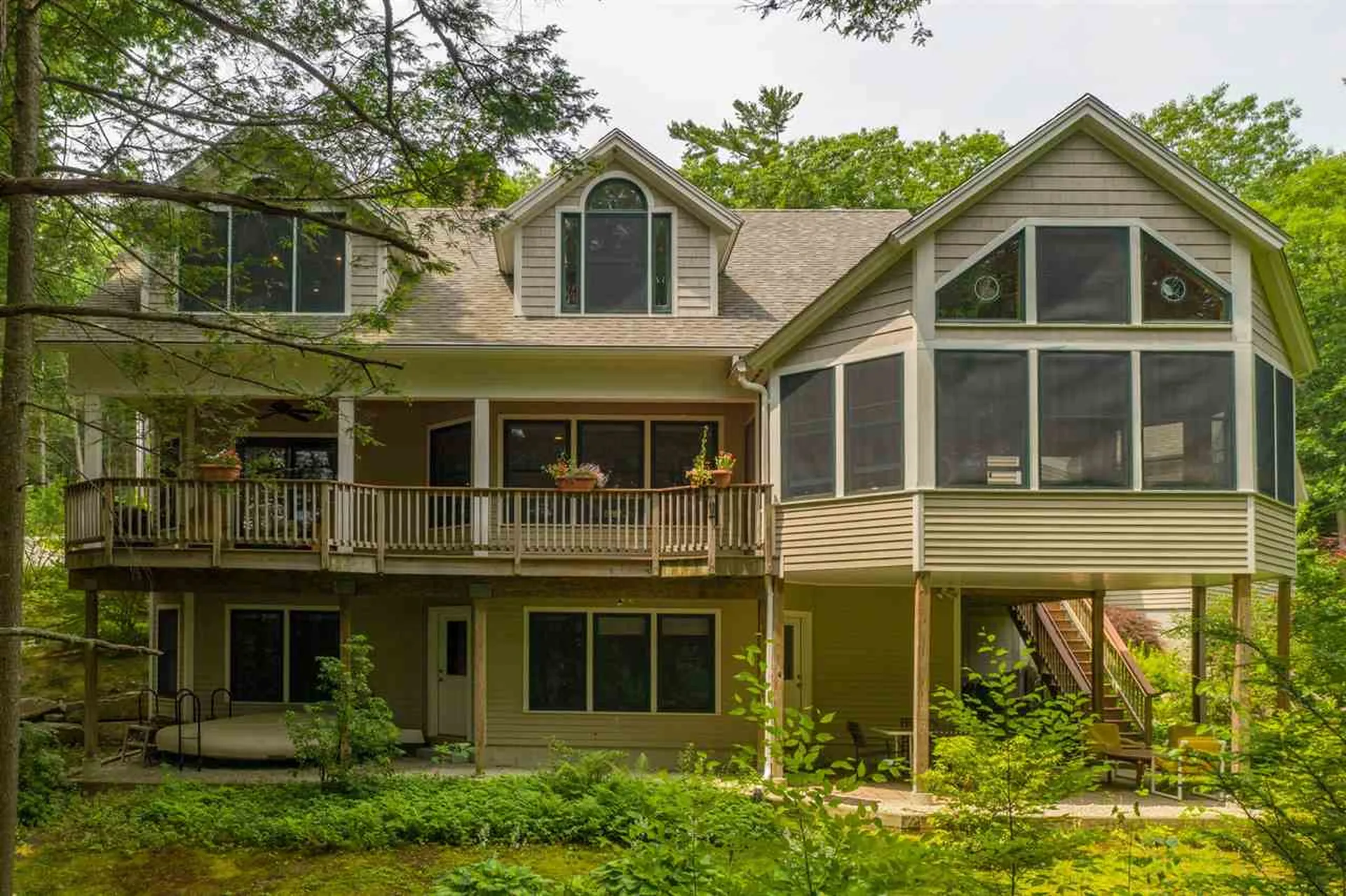46 Mendums Landing Road Barrington NH 03825