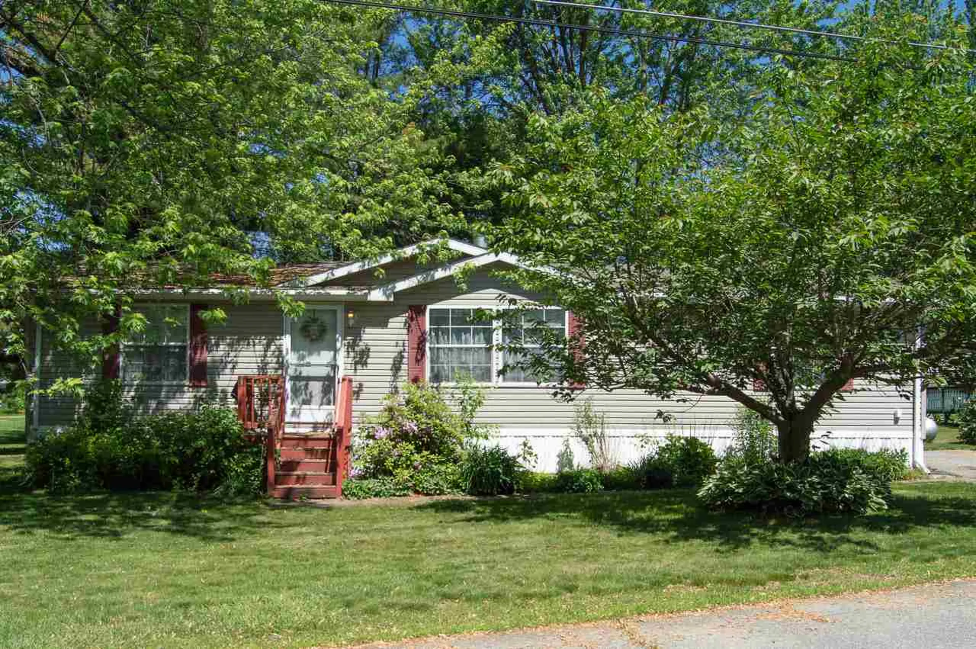 3 Bonny Street Nashua NH 03062