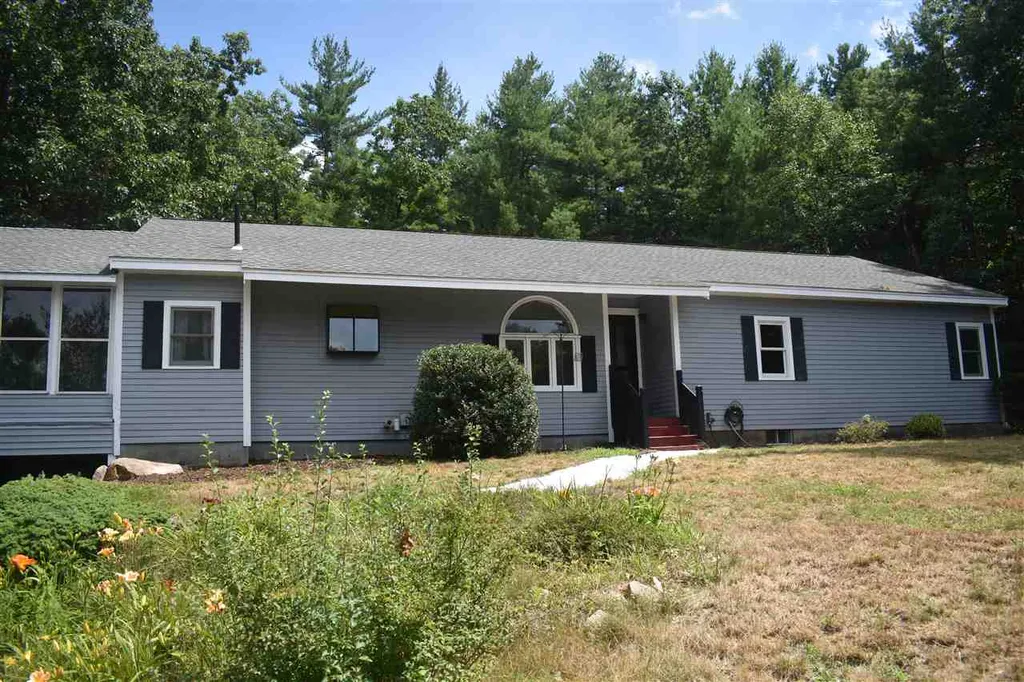 25 Windsor Boulevard Londonderry NH 03053