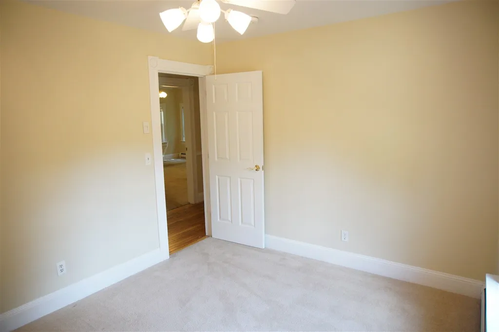 25 Windsor Boulevard Londonderry NH 03053