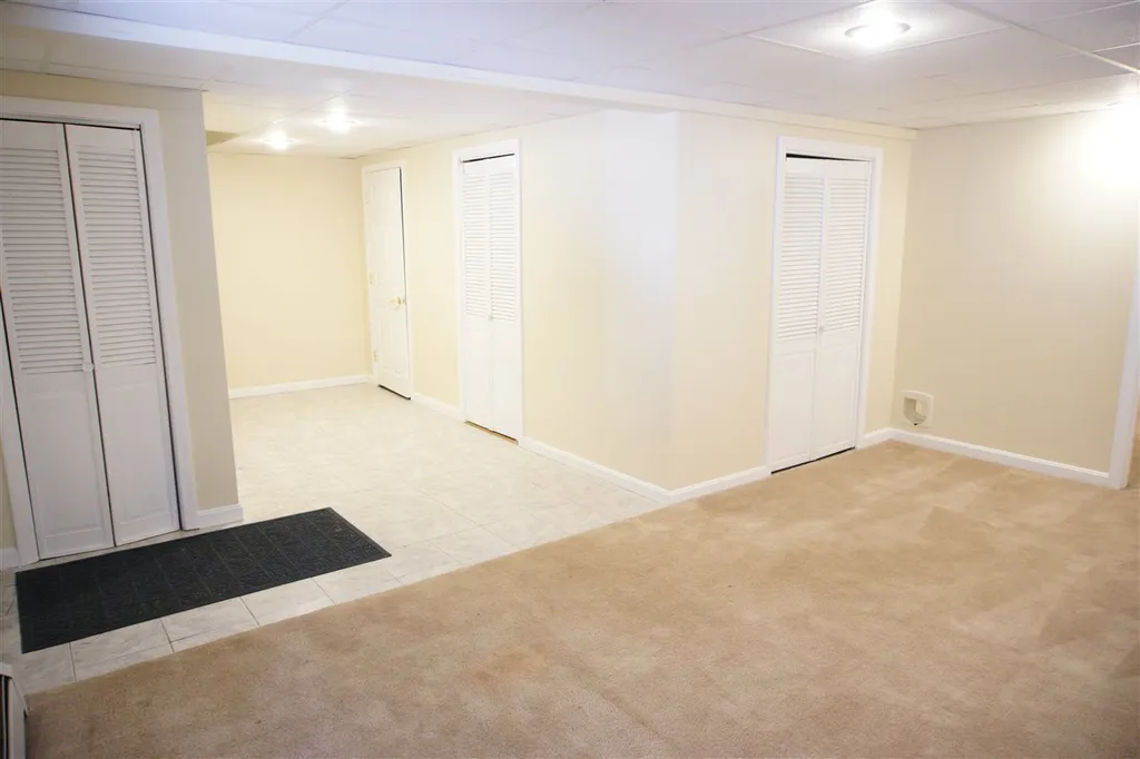 25 Windsor Boulevard Londonderry NH 03053