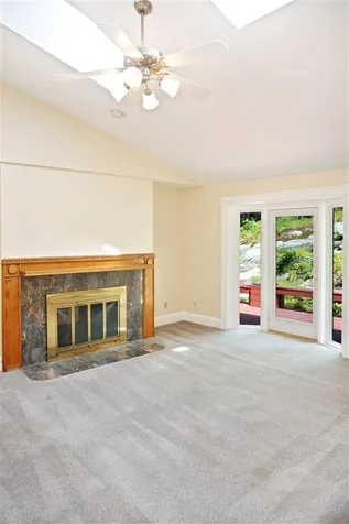 25 Windsor Boulevard Londonderry NH 03053