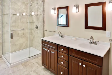 25 Windsor Boulevard Londonderry NH 03053