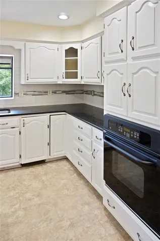 25 Windsor Boulevard Londonderry NH 03053