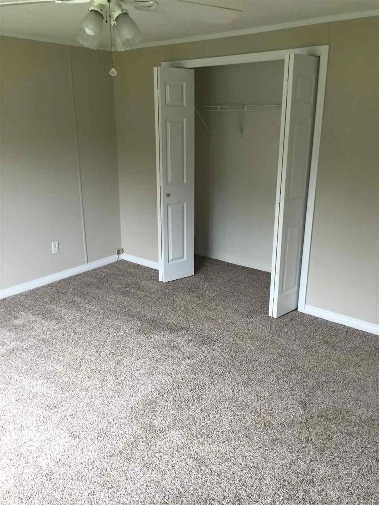 6 Bannigan Court Epping NH 03042