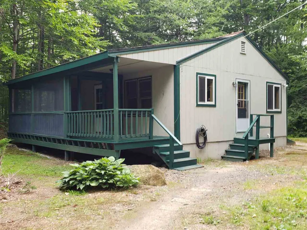 695 Tigola Trail Stoddard NH 03464