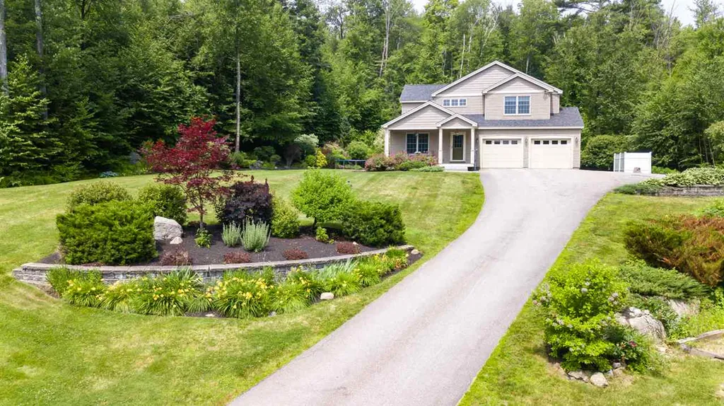 54 Diamond Drive Henniker NH 03242