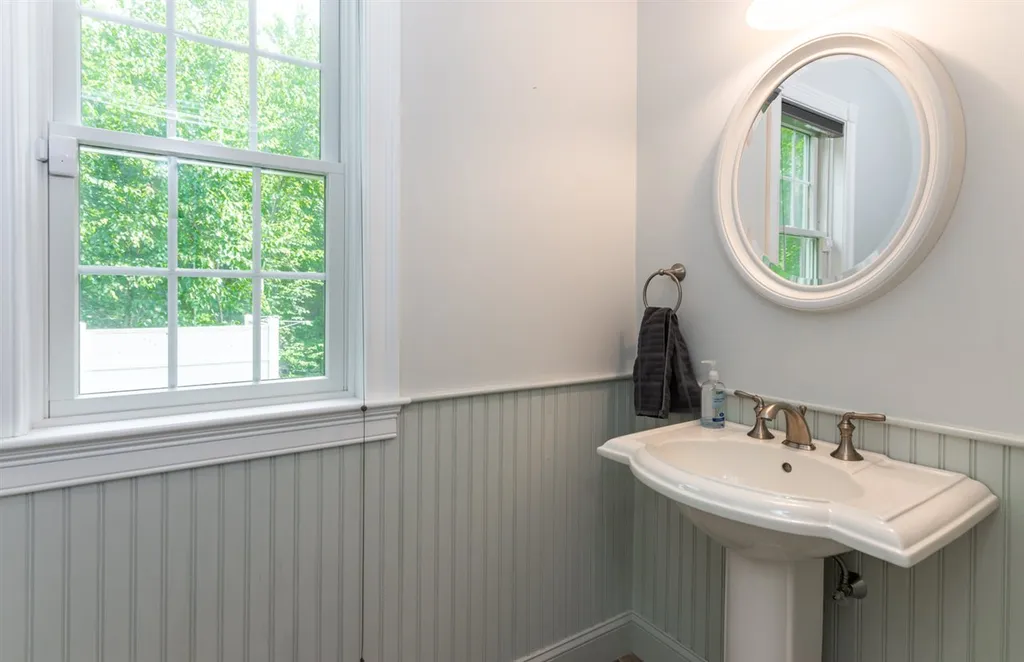 54 Diamond Drive Henniker NH 03242